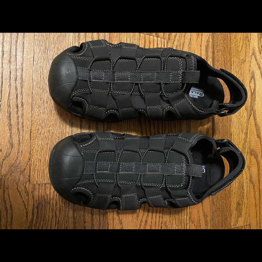 Sketchers men’s shoes